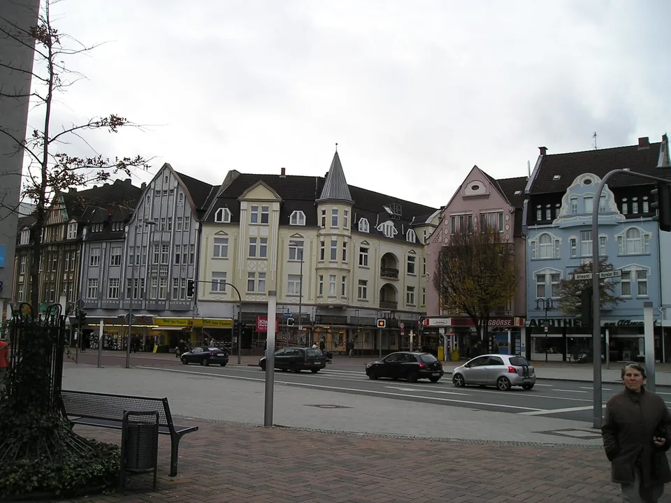 Häuserfassaden am Altmarkt in Bottrop